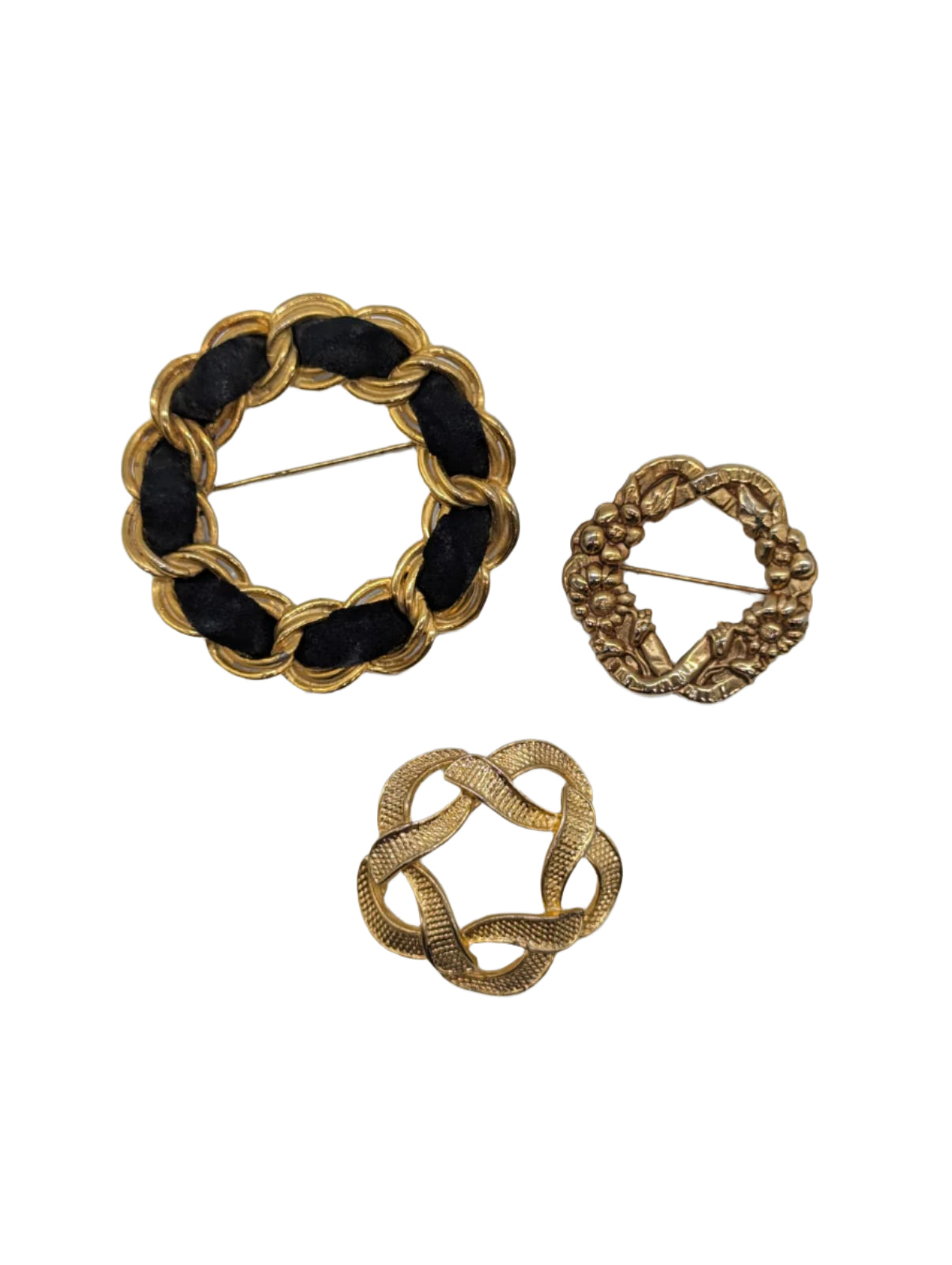 The Golden Wreath Brooch Pin Set