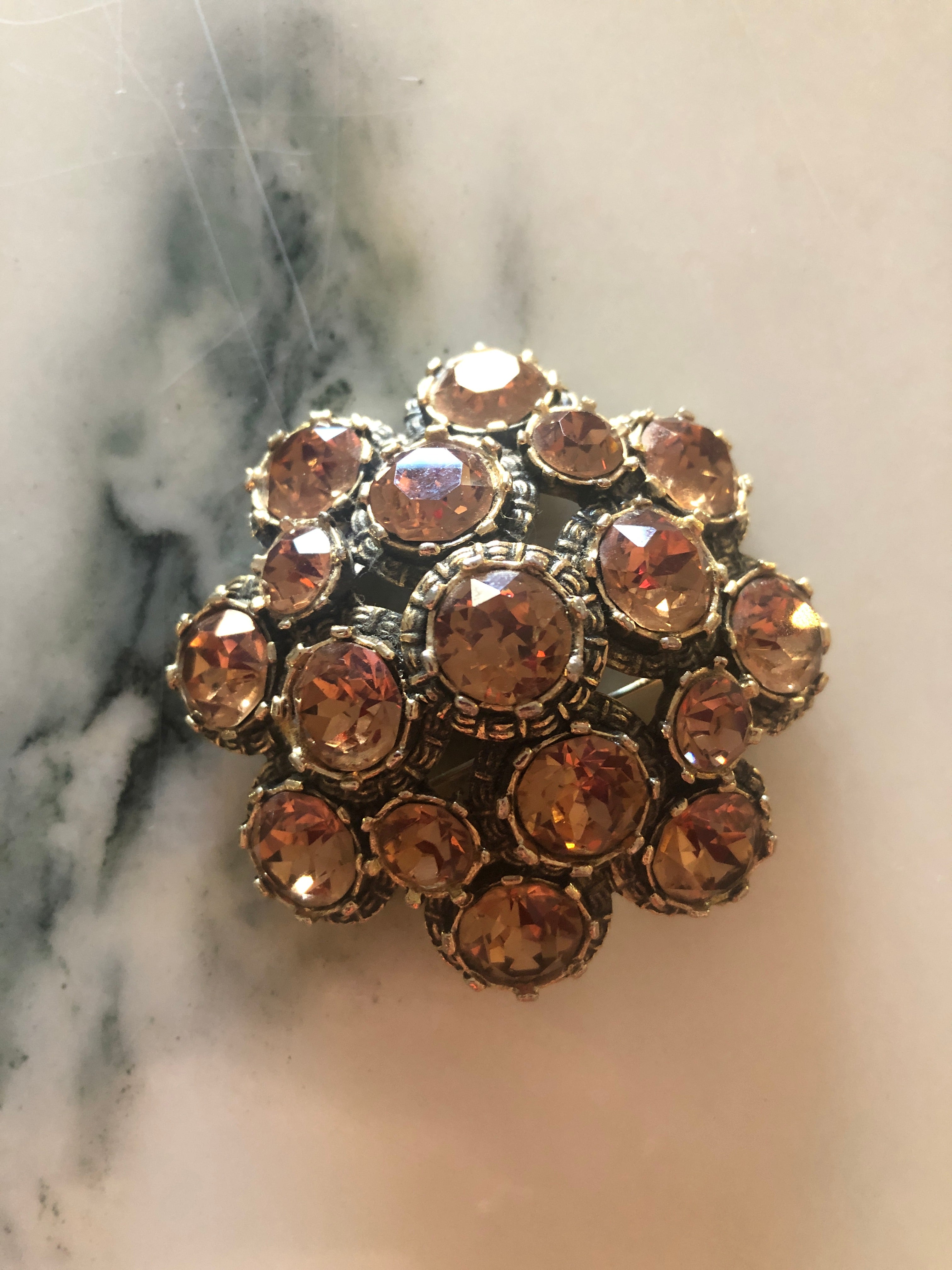 Éclat d'Ambre Paris Vintage Elizabeth Reimer Brooch