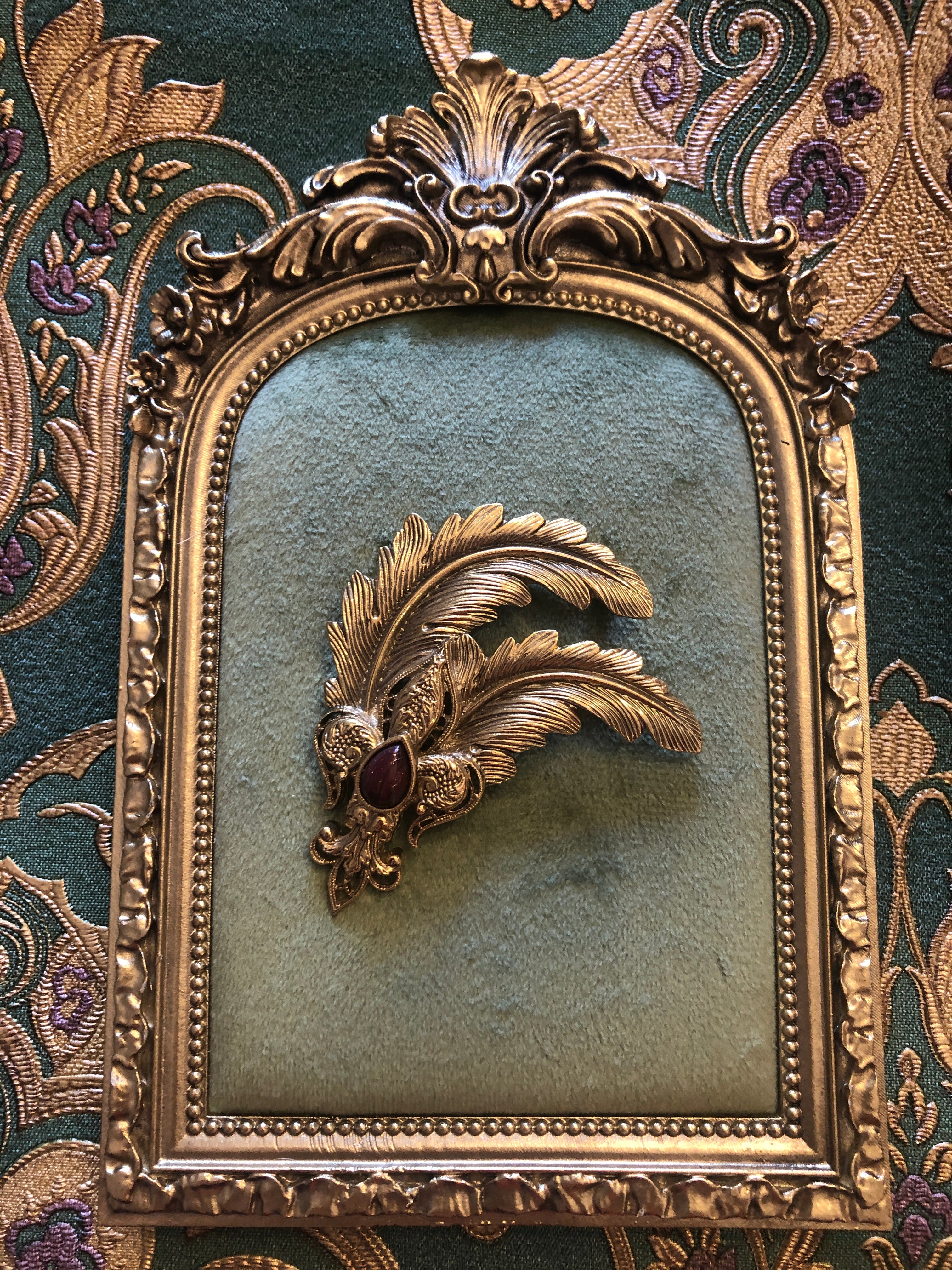 Plume Impériale Vintage Brooch