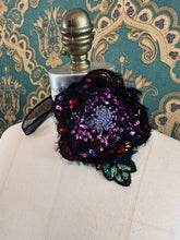 Load image into Gallery viewer, Fiore Luminosa - Luminous Flower Choker - Flower Brooch
