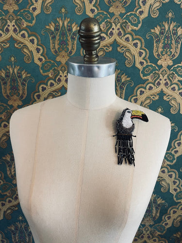 Toucan hand-beaded brooch