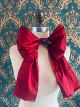 Load image into Gallery viewer, Fiocco Bejewelled Bow
