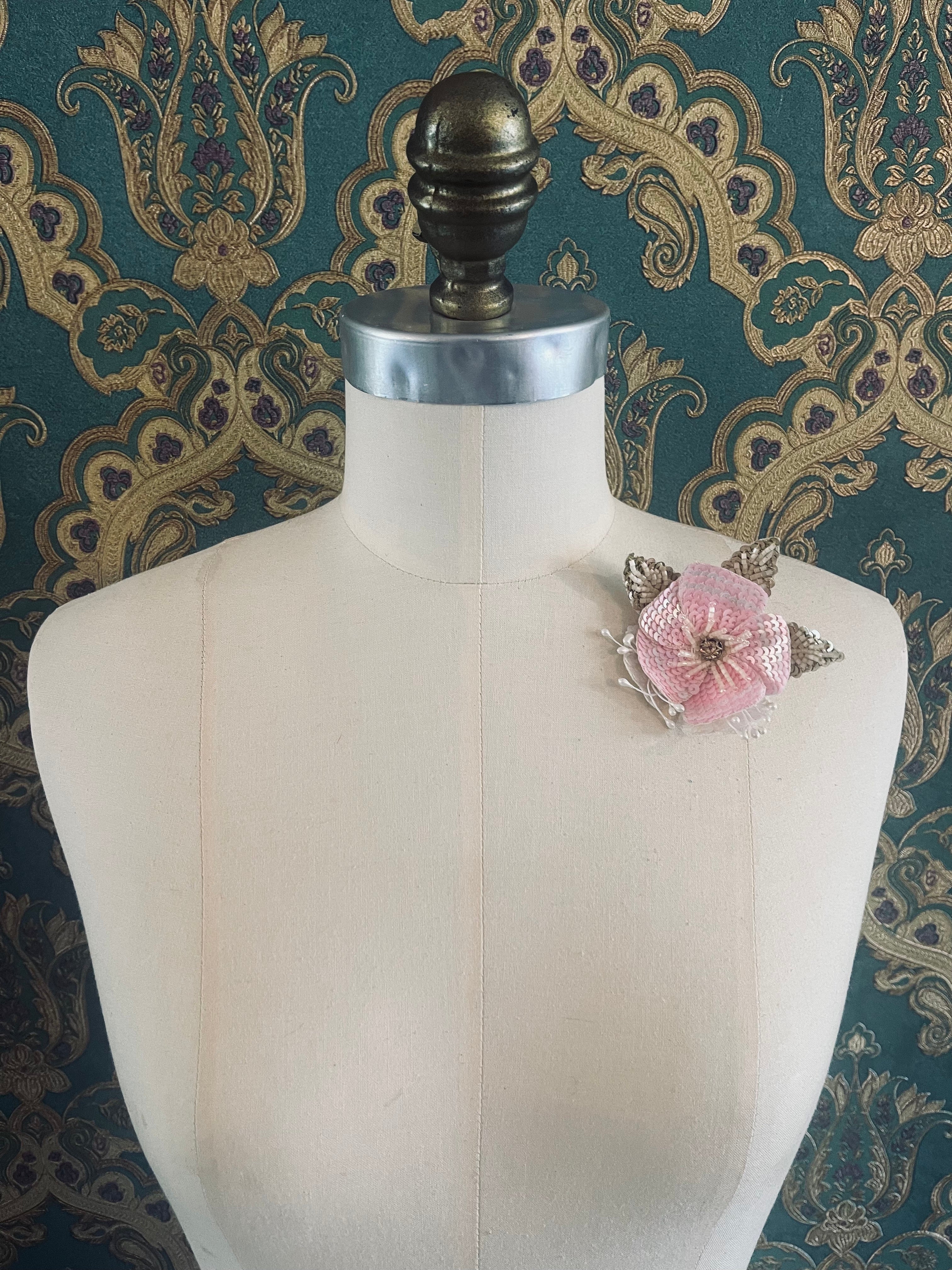 Broochella Tesorino Ingioiellato Brooch Pin   pink flower handmade sequin luxury designer men's women's 
