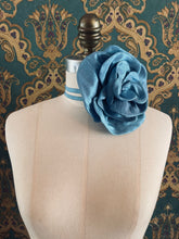 Load image into Gallery viewer, Bellucci_silk-flower-choker_large-blue
