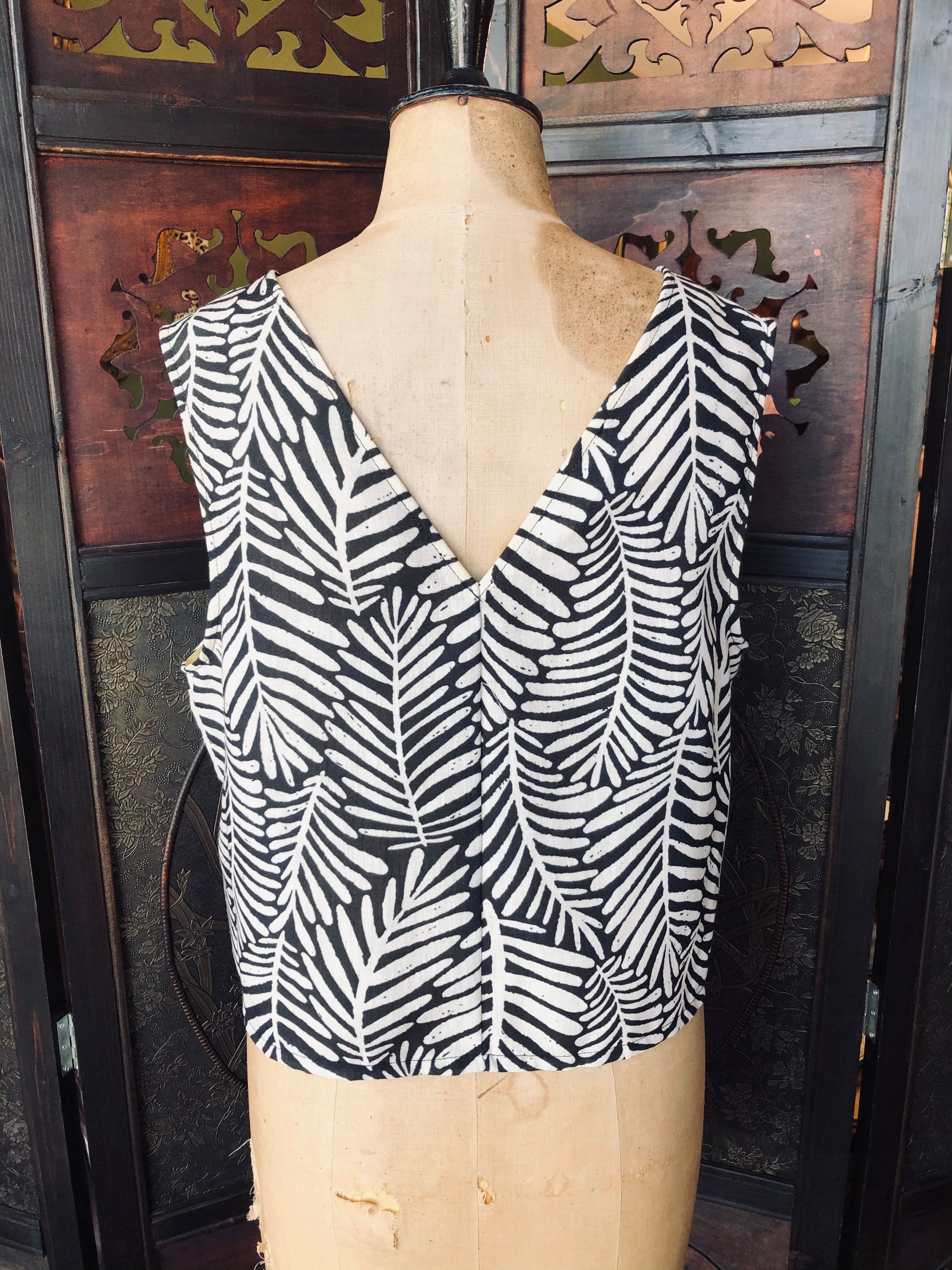 Moutaki Printed Sleeveless Top M/L black white polyester print luxury designer