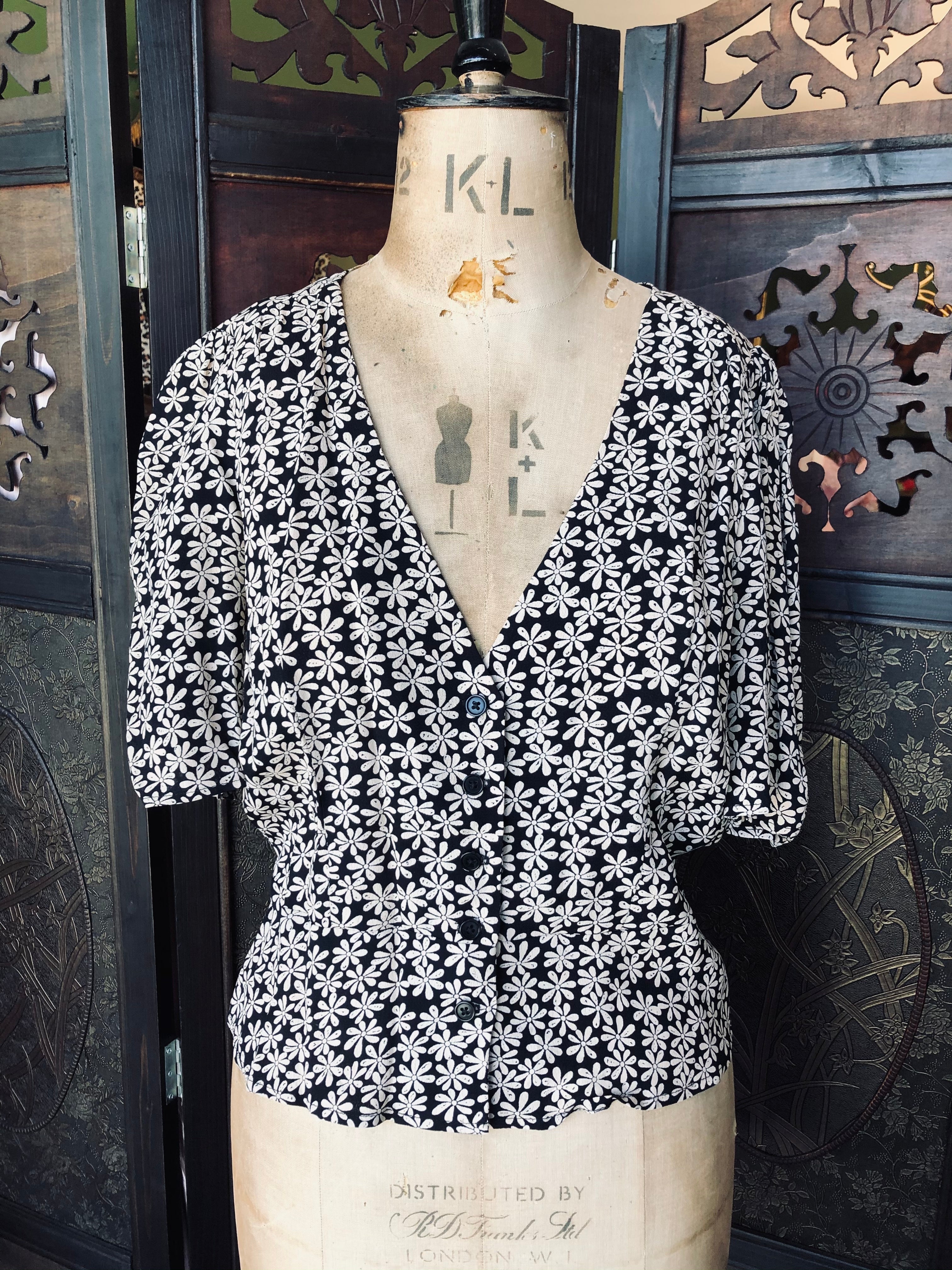 Reformation Floral Blouse – Size Small black cream floral women's 