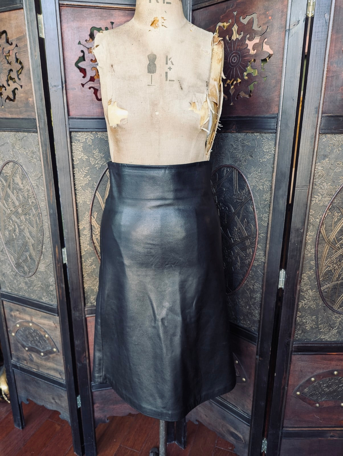 Scanlan Theodore Black Leather Skirt – AU 8 / US 4