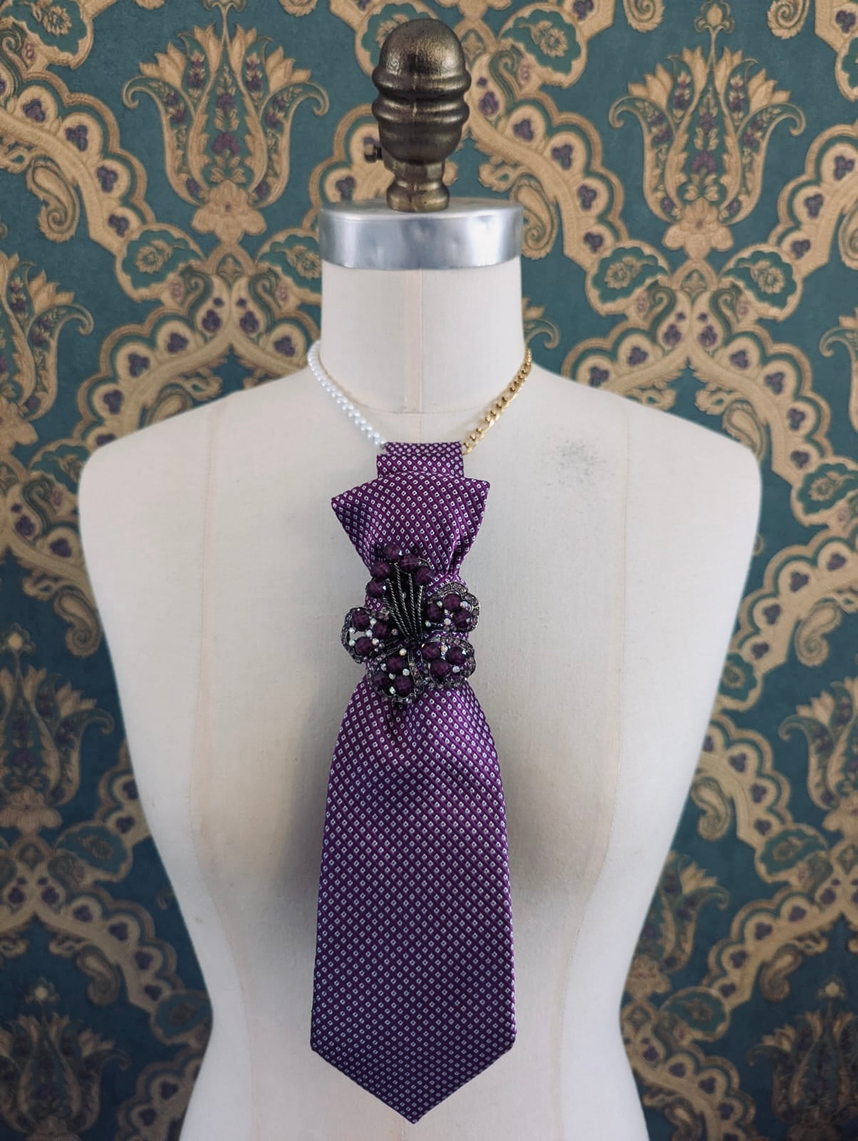 Broochella Montecristo Cravatta Tie Brooch Pin handmade upcycled luxury designer men's women's vintage embellishment purple 