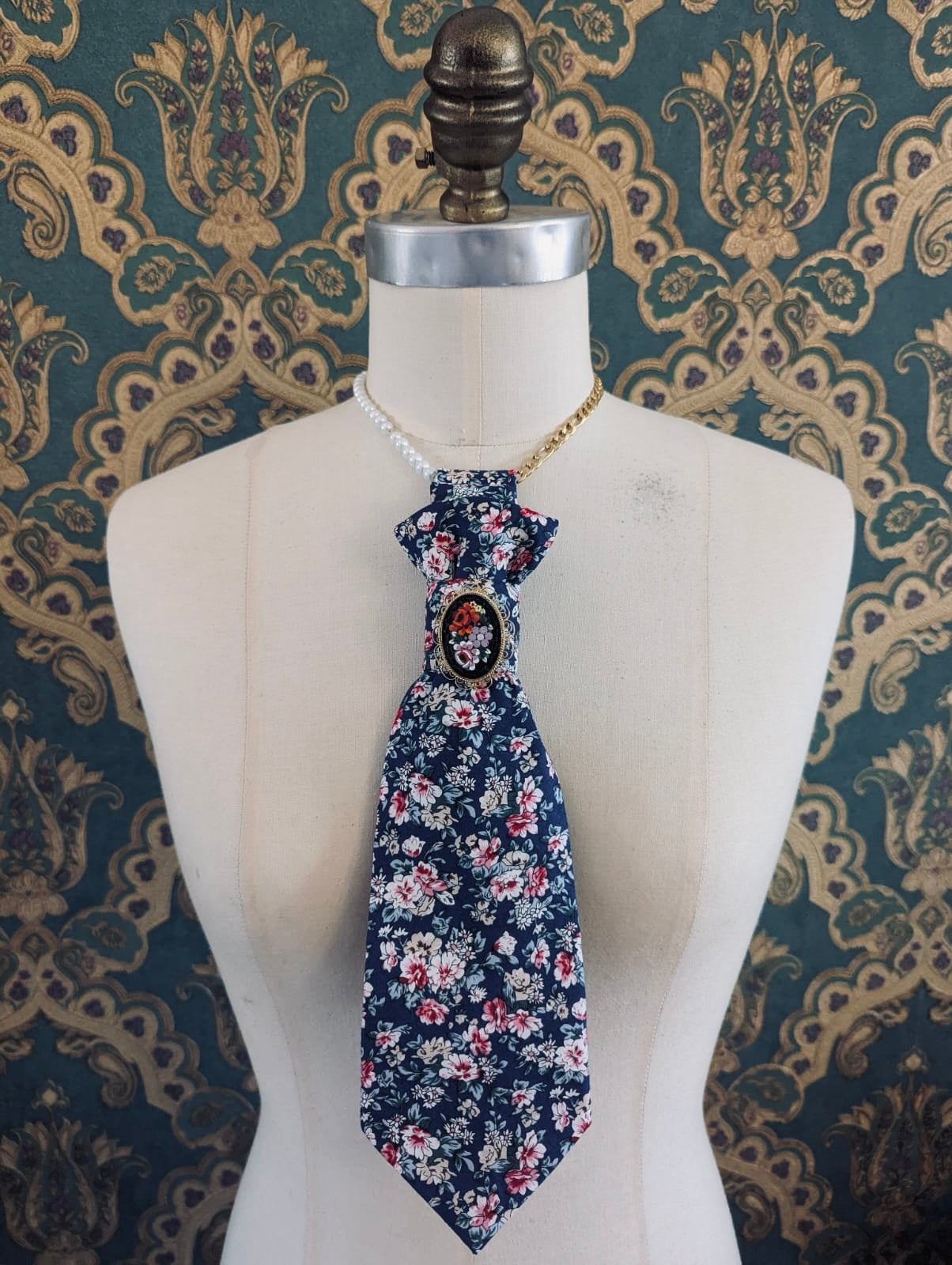 Broochella Montecristo Cravatta Tie Brooch Pin handmade luxury designer men's women's vintage embellishment blue pink floral 