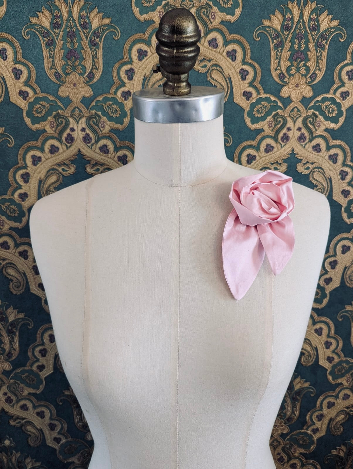 Broochella Petalo flower brooch silk handmade men's women's luxury designer small pink 