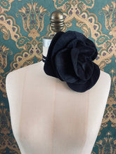 Load image into Gallery viewer, Bellucci_silk-flower-choker_large-black
