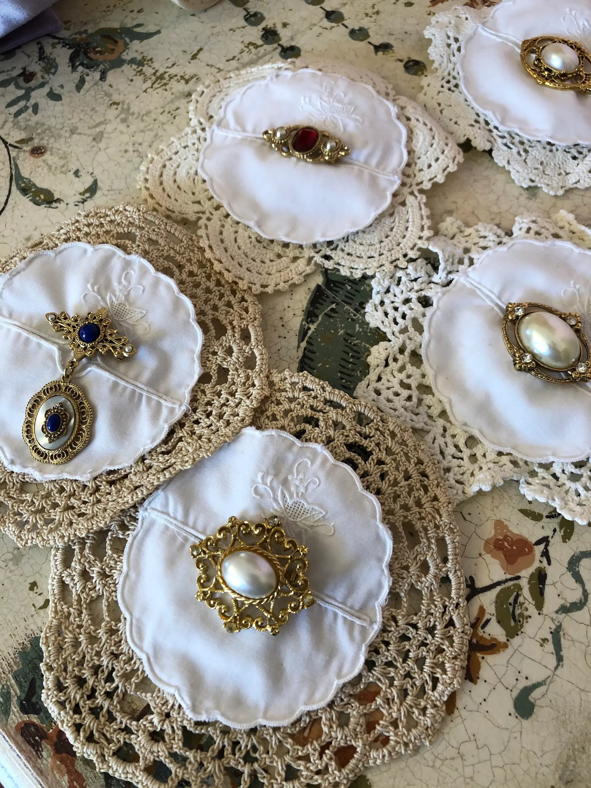 Corredi Brooch Pin 10/11