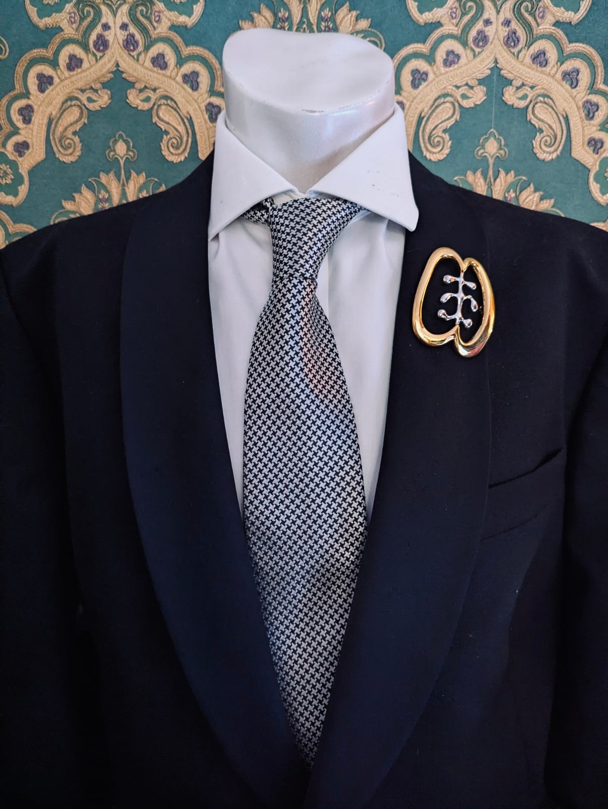 Men's Brooches with Meaning - Friendship