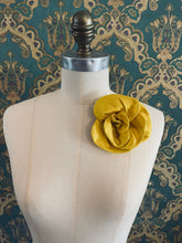 Load image into Gallery viewer, Bellucci_silk-flower-brooch_yellow-1
